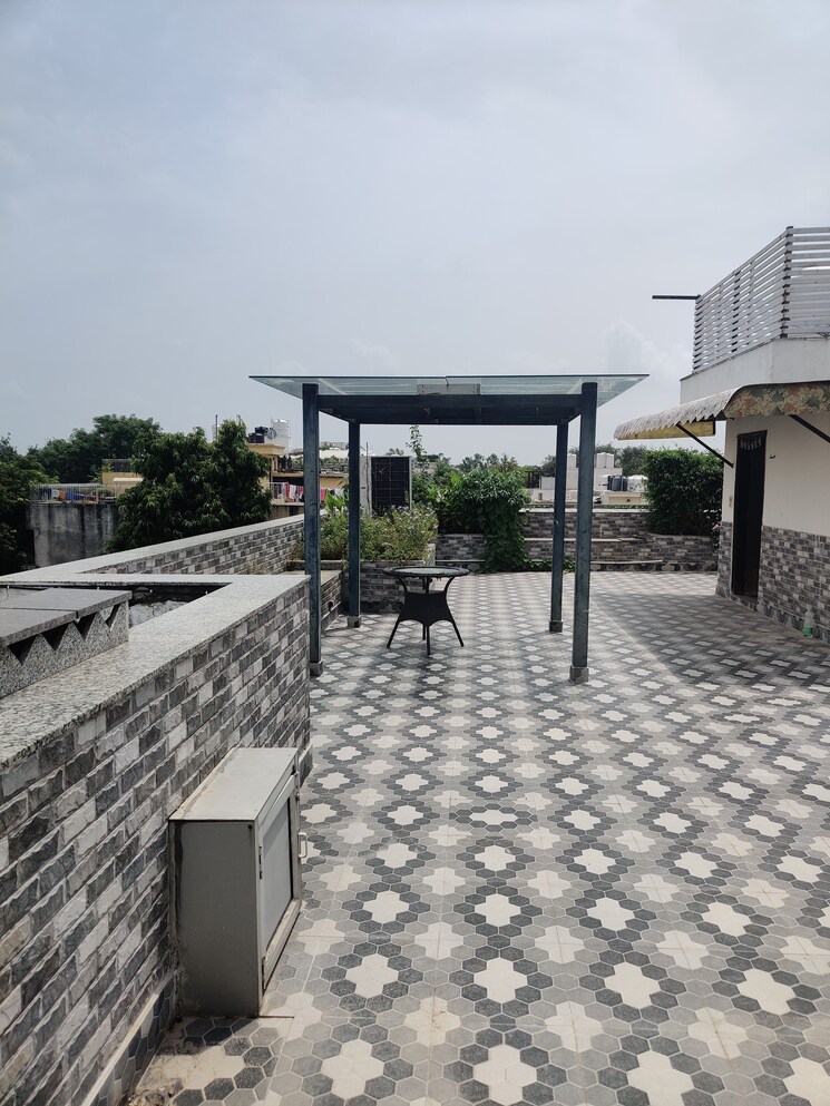 Balcony, green park extension 4 Bedroom 311 Sq.Yd. Builder Floor In Green Park Extension Delhi 9729065