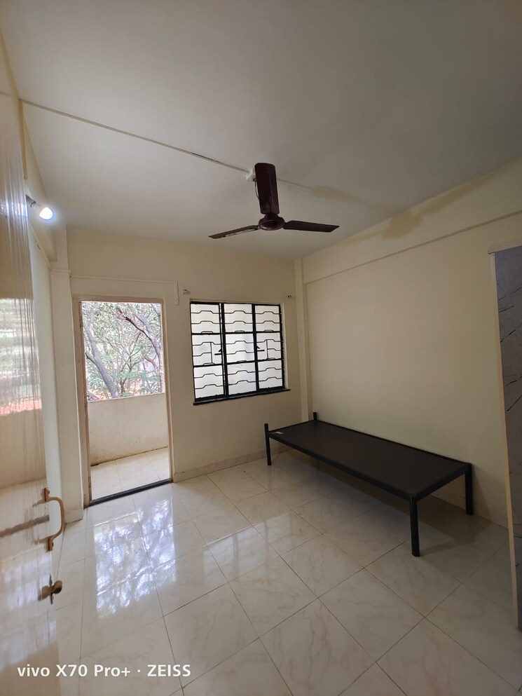 Room, dhanlaxmi-park 1 Bedroom 550 Sq.Ft. Apartment In Kothrud Pune 9729069