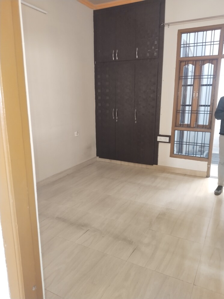 Room, gomti nagar 2 Bedroom 1500 Sq.Ft. Builder Floor In Gomti Nagar Lucknow 9729086