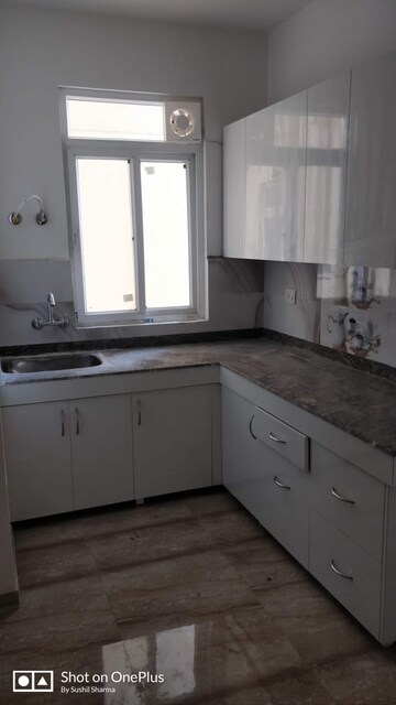 Kitchen in 2.5 BHK Builder Floor at Smart World Gems, Sector 89 – for Rent