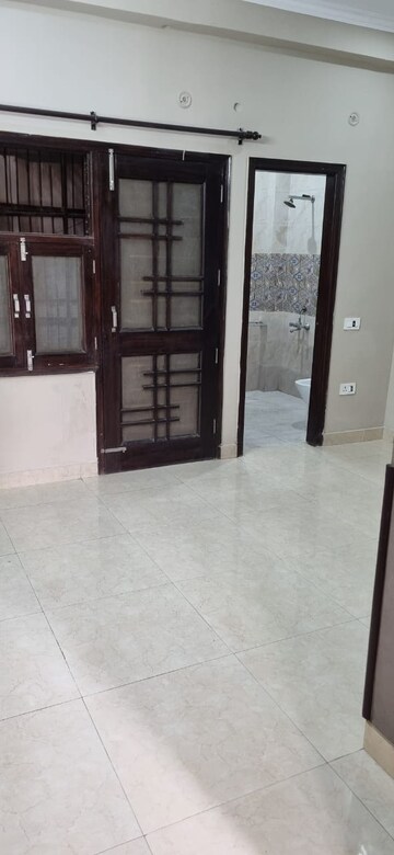 Room in 2 BHK Villa at Sector 12 – for Rent