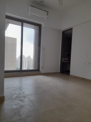 Room in 2 BHK Apartment at Kanakia Silicon Valley, Powai – for Sale