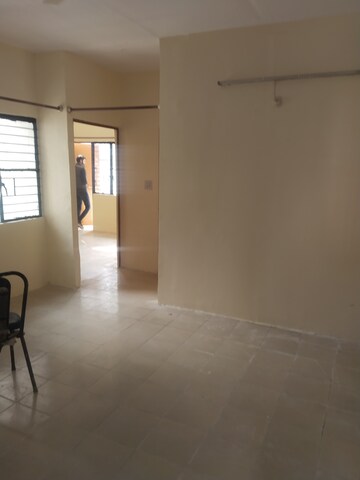 Room in 2 BHK Builder Floor at Gomti Nagar – for Rent