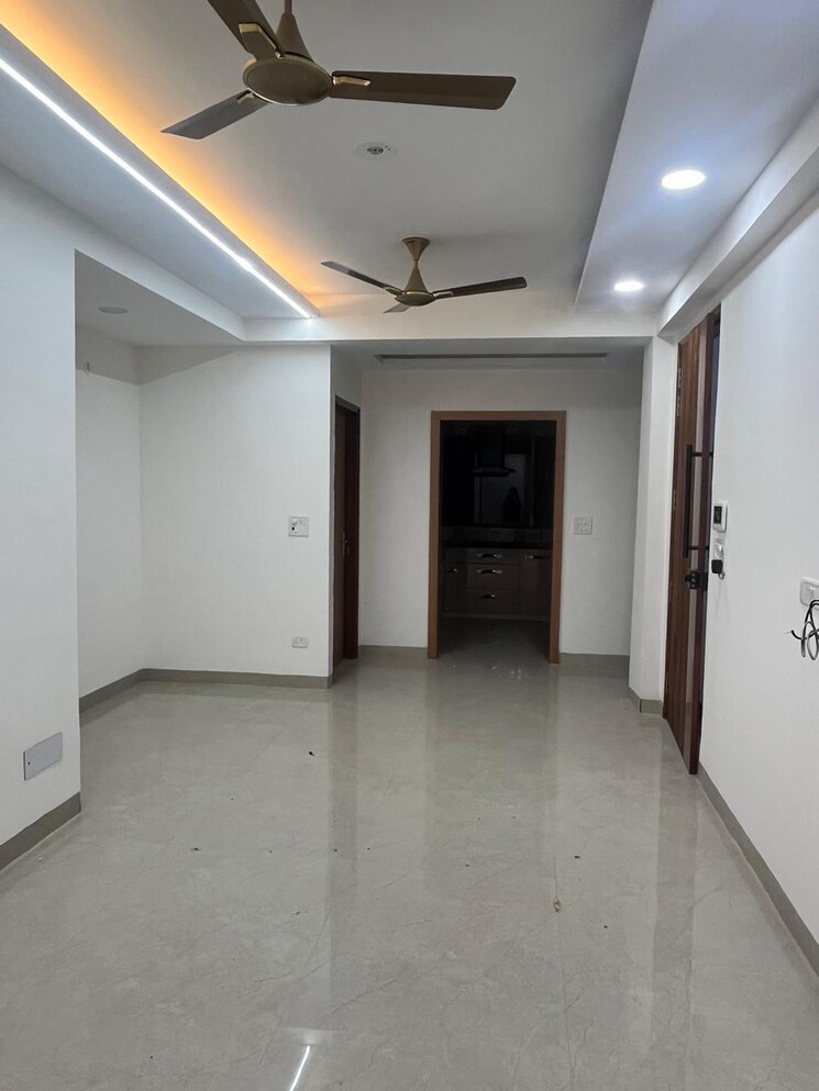 undefined, sector 57 3 Bedroom 260 Sq.Yd. Builder Floor In Sector 57 Gurgaon 9729142