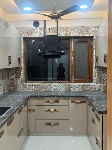 Kitchen in 3 BHK Builder Floor at Sector 57 – for Rent