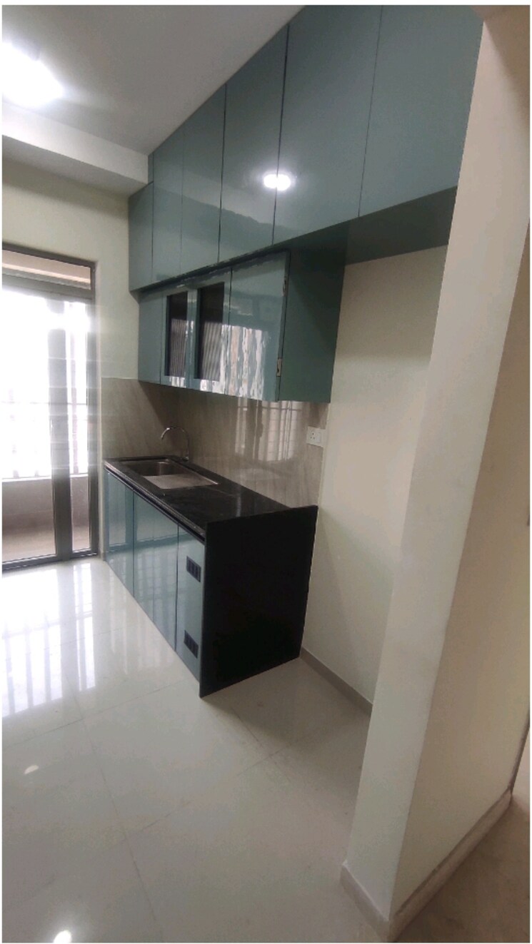 Kitchen, kalpataru-paramount 2 Bedroom 711 Sq.Ft. Apartment In Kapur Bawdi Thane 9729159