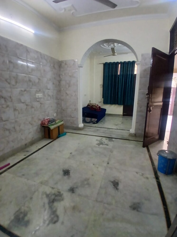 Other, sector 40 1 Bedroom 1300 Sq.Ft. Independent House In Sector 40 Gurgaon 9729172