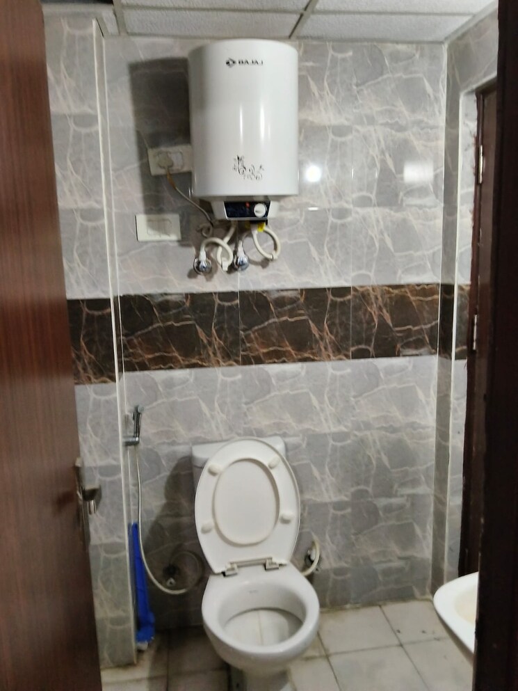 Bathroom, lucky-the-palm-valley 2 Bedroom 1040 Sq.Ft. Builder Floor In Sector 1 Greater Noida Greater Noida 9729230