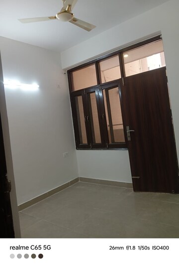 Room in 3 BHK Apartment at Civitech Sampriti, Sector 77 – for Rent