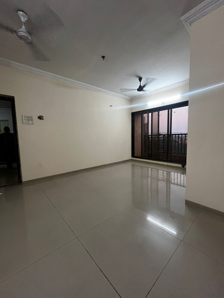 Room, sanpada sector 11 3 Bedroom 1600 Sq.Ft. Apartment In Sanpada Sector 11 Navi Mumbai 9729264