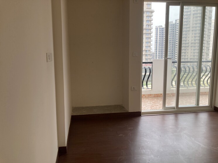 Room, sector 150 3 Bedroom 1860 Sq.Ft. Apartment In Sector 150 Noida 9729304