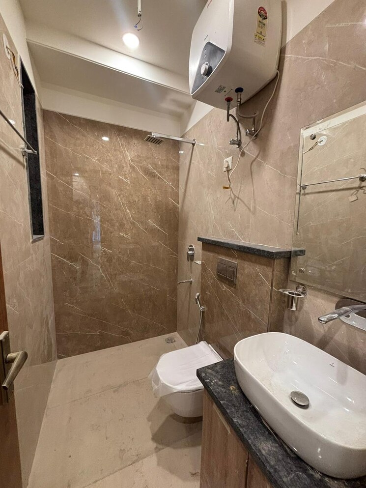 Bathroom, sector 46 1 Bedroom 753 Sq.Ft. Builder Floor In Sector 46 Gurgaon 9729328