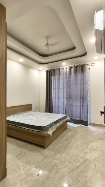 Bedroom in 1 BHK Builder Floor at Saurabh Niwas, Sector 40 – for Rent