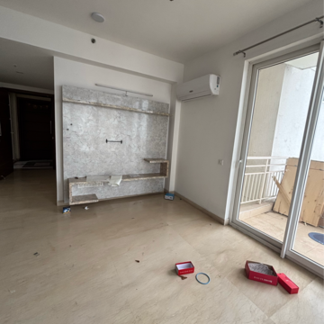 Room in 2 BHK Apartment at Puri Emerald Bay, Dhanwapur – for Rent