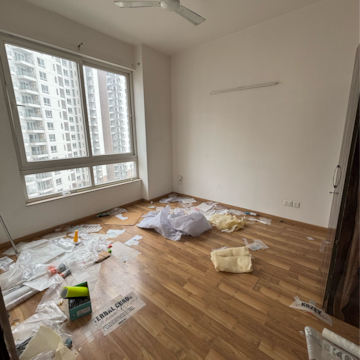 Room in 2 BHK Apartment at Puri Emerald Bay, Dhanwapur – for Rent