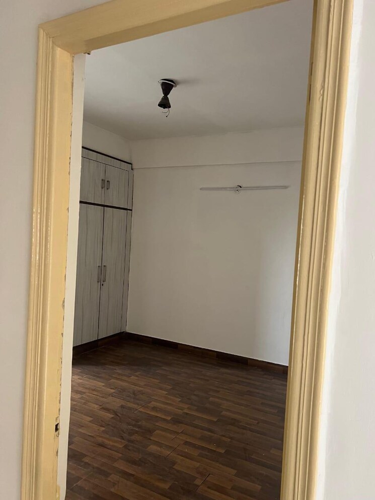 Room, paras-tierea 3 Bedroom 1265 Sq.Ft. Apartment In Sector 137 Noida 9729335