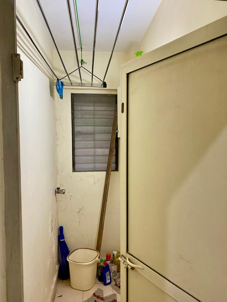 undefined, goregaon-west-view-chs 3 Bedroom 650 Sq.Ft. Apartment In Goregaon West Mumbai 9729343