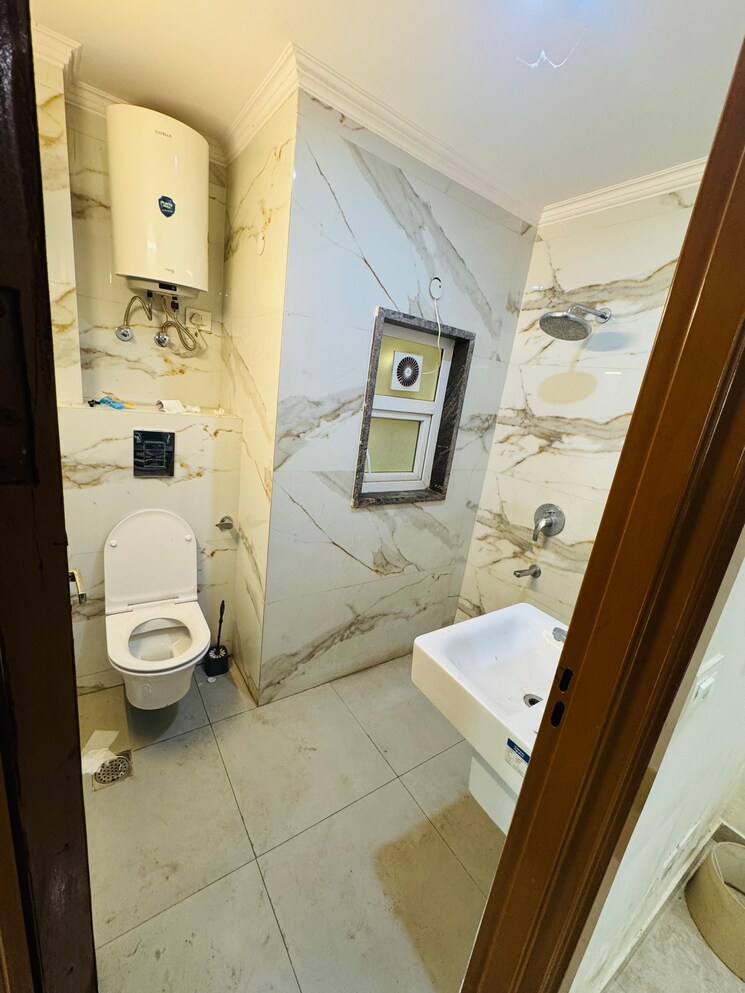 Bathroom, ardee-mall 2 Bedroom 1150 Sq.Ft. Builder Floor In Sector 52 Gurgaon 9729413