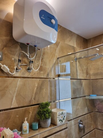 Furnished Amenities in 3 BHK Builder Floor at Green Wood City, Sector 45 – for Rent