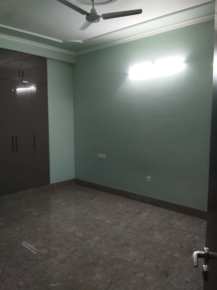 Room, gomti nagar 4 Bedroom 3250 Sq.Ft. Independent House In Gomti Nagar Lucknow 9729451