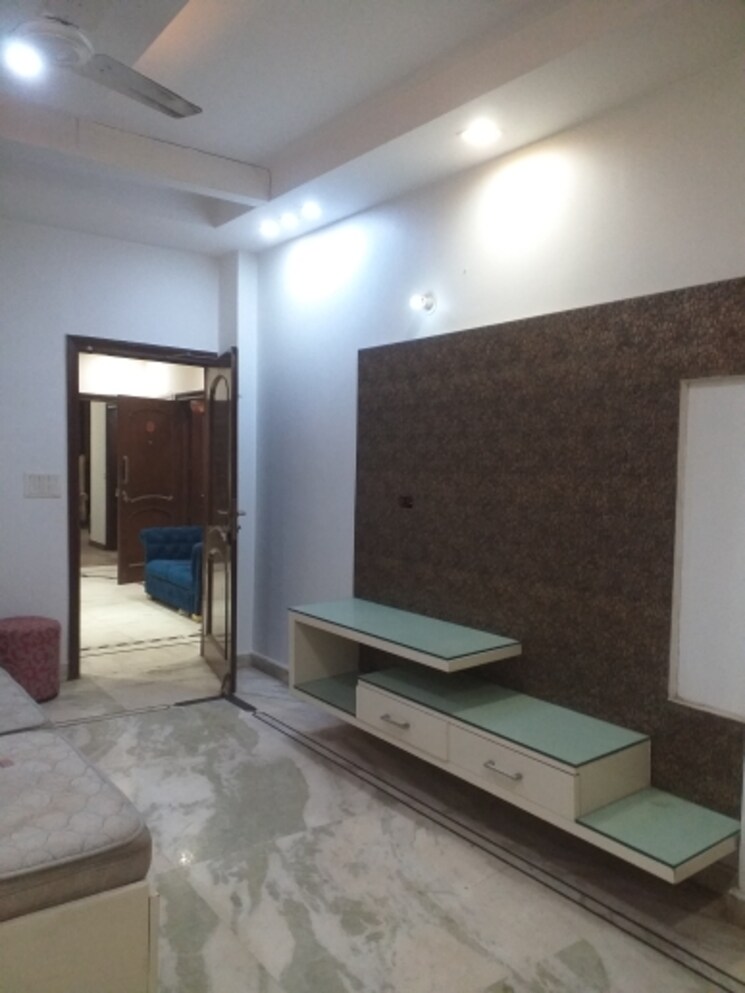 undefined, east patel nagar 3 Bedroom 1780 Sq.Ft. Builder Floor In East Patel Nagar Delhi 9729489