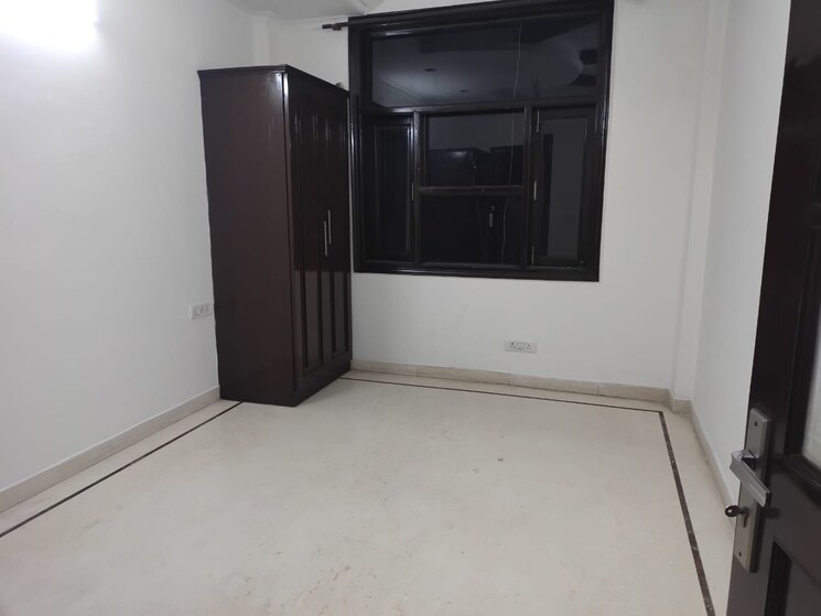 Room, sarvapriya vihar 3 Bedroom 1600 Sq.Ft. Builder Floor In Sarvapriya Vihar Delhi 9729490