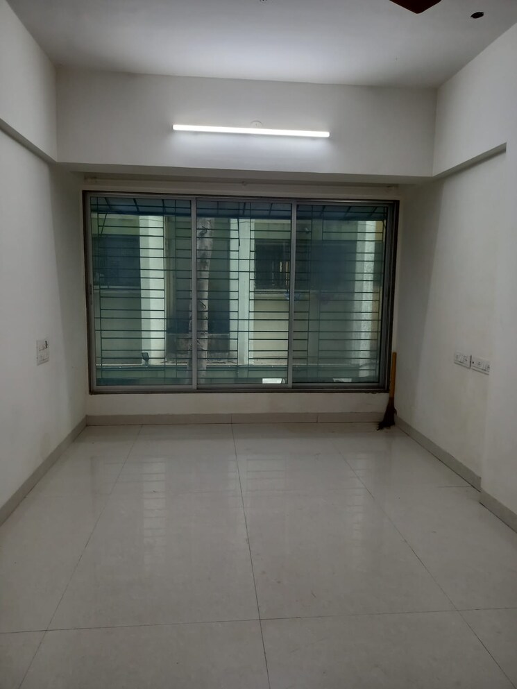 Room, rajhans-society 1 Bedroom 468 Sq.Ft. Apartment In Goregaon East Mumbai 9729519