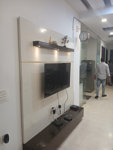 Team Area in 3 BHK Builder Floor at Uppal Southend, Sector 49 – for Rent