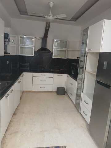 Team Area in 3 BHK Builder Floor at Uppal Southend, Sector 49 – for Rent