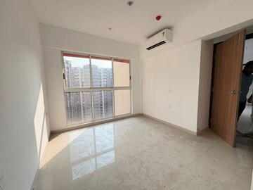 Room in 2 BHK Apartment at Lodha Codename Premier, Mangaon – for Rent