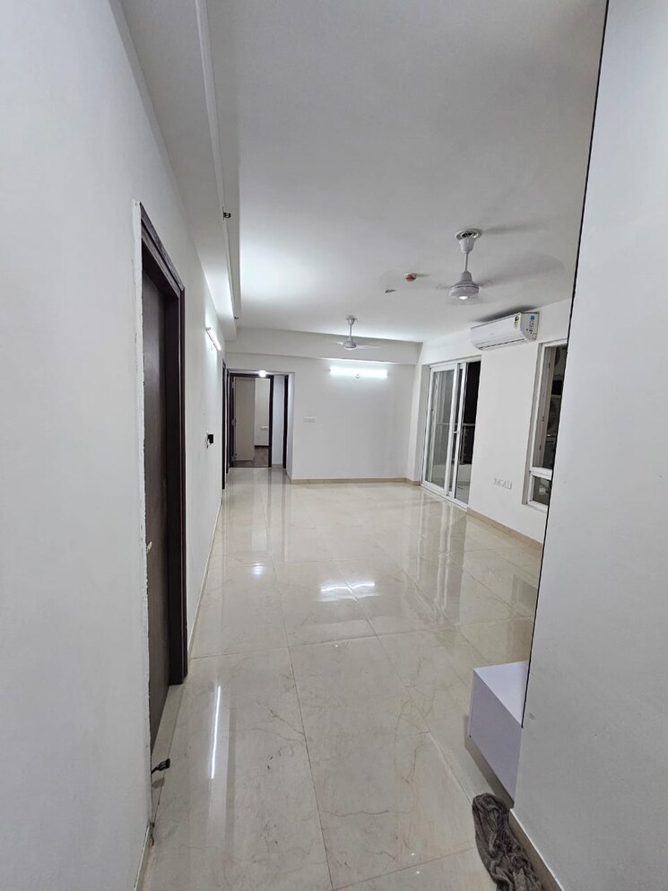 Room, smart-world-orchard 3 Bedroom 1712 Sq.Ft. Apartment In Sector 61 Gurgaon 9729533