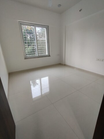 Room in 3 BHK Apartment at Belvalkar Ashirwad, Bhandarkar Road – for Rent