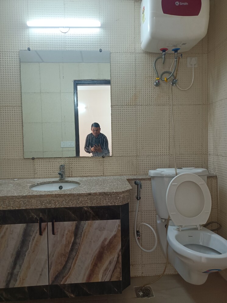 Bathroom, the-3c-lotus-panache 4 Bedroom 2800 Sq.Ft. Apartment In Sector 110 Noida 9729540