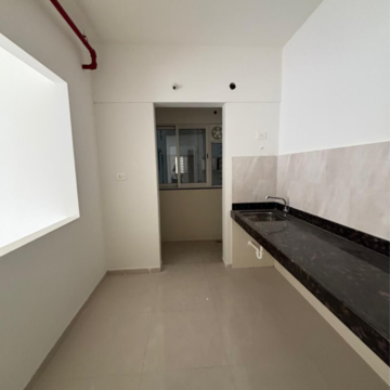 Room in 2 BHK Apartment at K Raheja Sterling, Mohammadwadi – for Rent