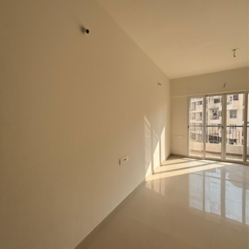Room in 2 BHK Apartment at K Raheja Sterling, Mohammadwadi – for Rent