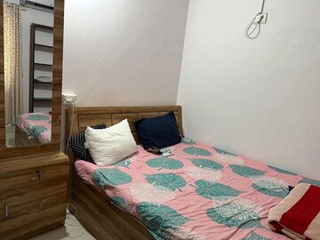 Room in  Pg at Goregaon West – for Rent