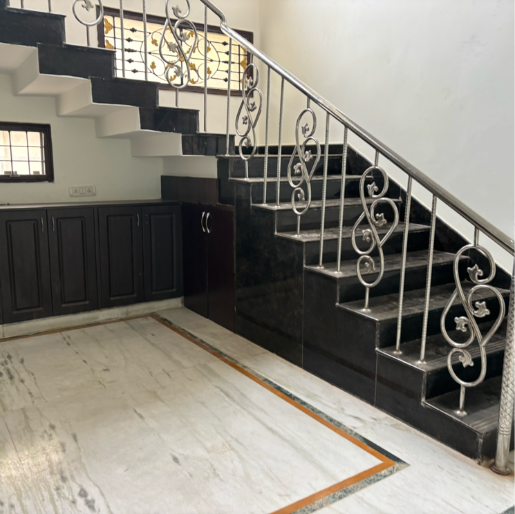 Cover Image, jubilee hills 6+ Bedroom 8000 Sq.Ft. Independent House In Jubilee Hills Hyderabad 9729596