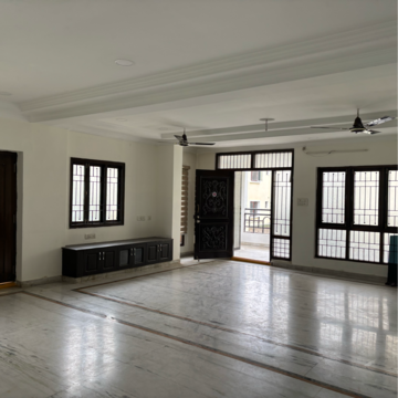 Room in 6+ BHK Independent House at Jubilee Hills – for Rent