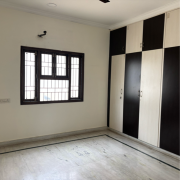 Room in 6+ BHK Independent House at Jubilee Hills – for Rent