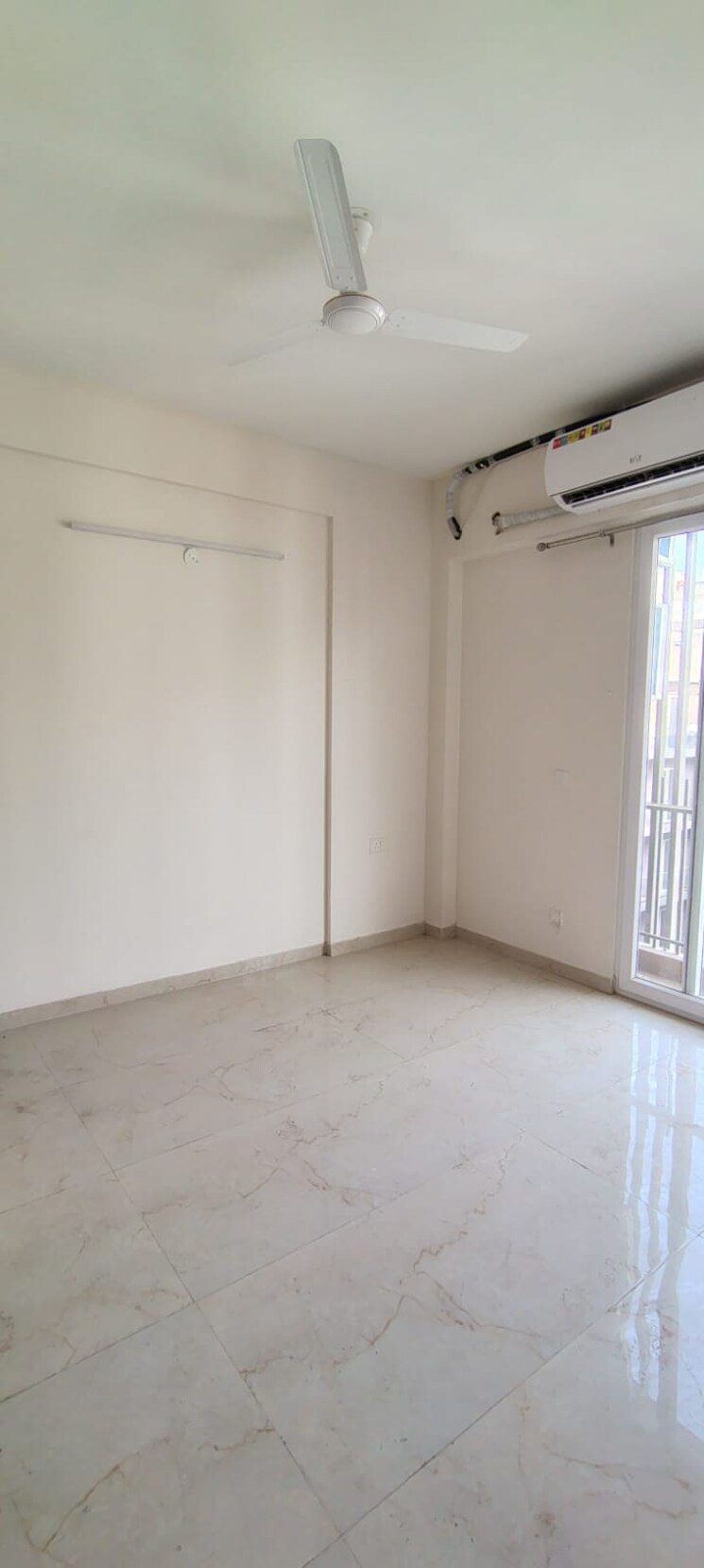 Room, smart-world-gems 2.5 Bedroom 1194 Sq.Ft. Builder Floor In Sector 89 Gurgaon 9729624