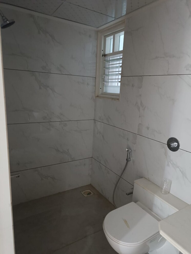 Bathroom, alankapuri-chs 3 Bedroom 1500 Sq.Ft. Apartment In Kothrud Pune 9729646