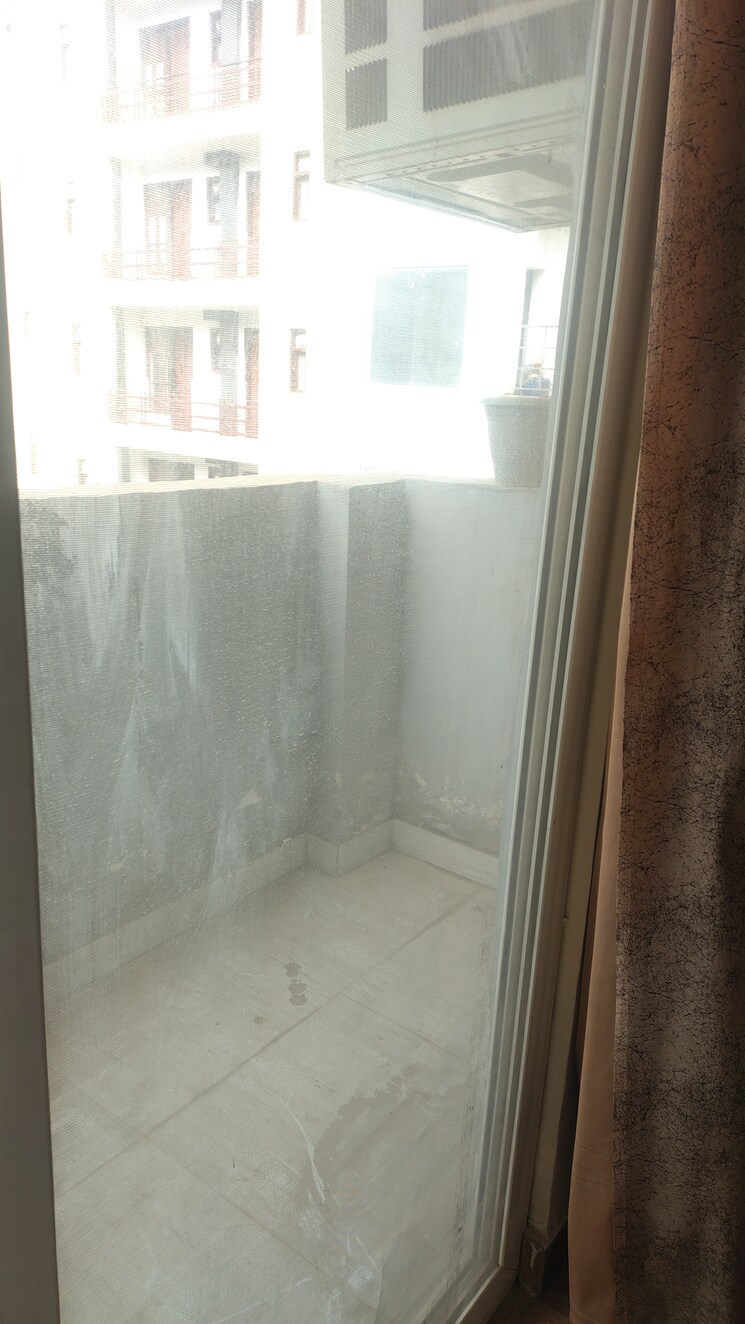 Room, surendra-avenue-69 2 Bedroom 900 Sq.Ft. Apartment In Sector 69 Gurgaon 9729656