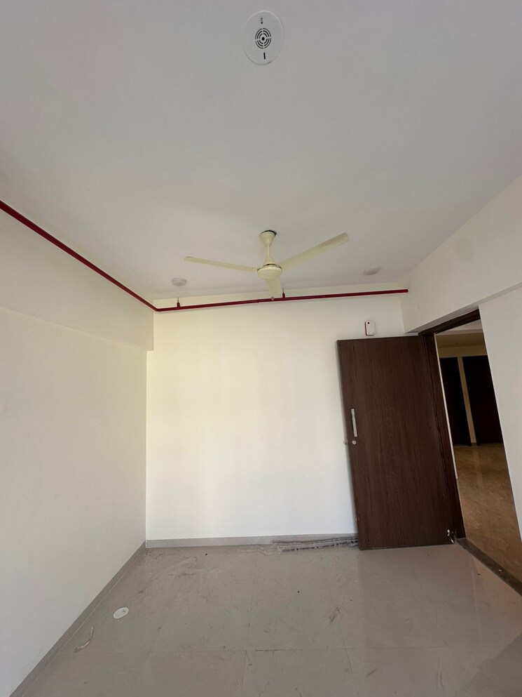 Room, veer-signature 1 Bedroom 500 Sq.Ft. Apartment In Andheri West Mumbai 9729663