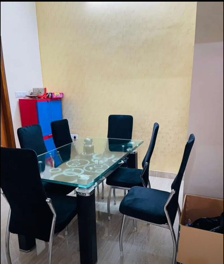 Other, hazratganj 2 Bedroom 1500 Sq.Ft. Apartment In Hazratganj Lucknow 9729692