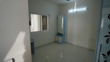 Room in 3 BHK Apartment at Prestige Beverly Hills, Kokapet – for Rent