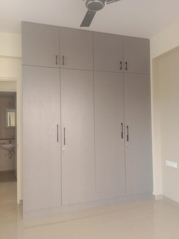 Room in 2 BHK Apartment at Goyal Orchid Piccadilly, Thanisandra Main Road – for Rent