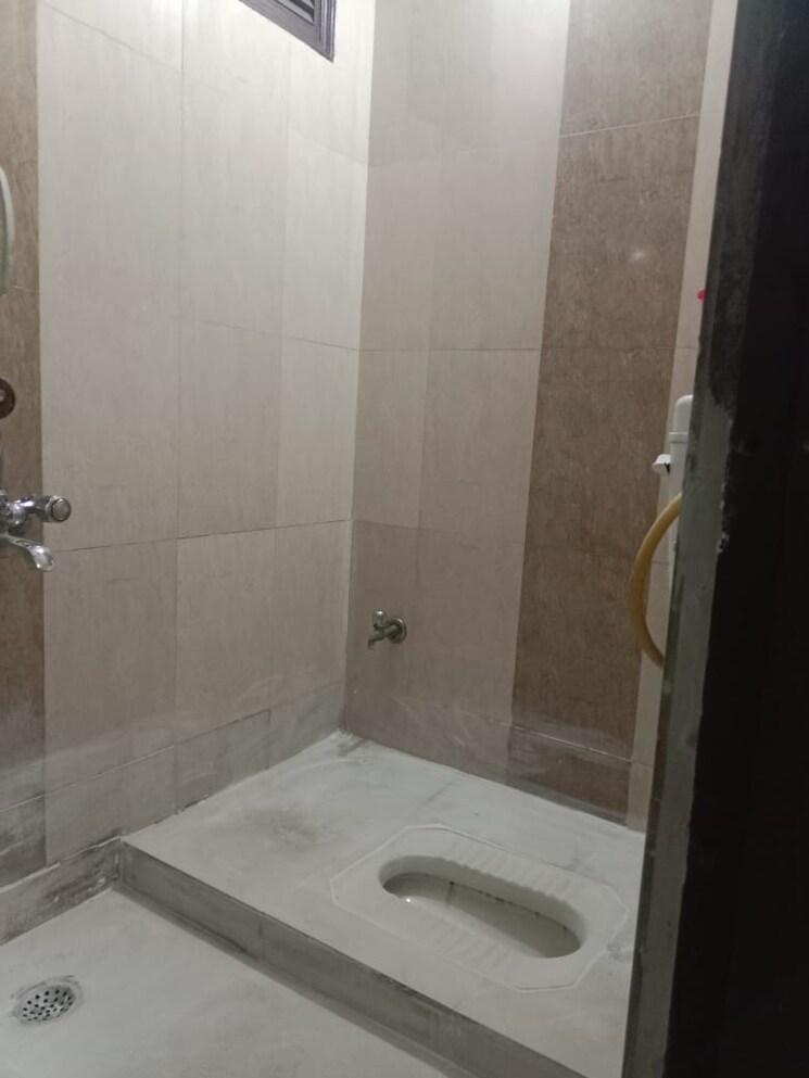 Bathroom, saket 1 Bedroom 450 Sq.Ft. Builder Floor In Saket Delhi 9729768