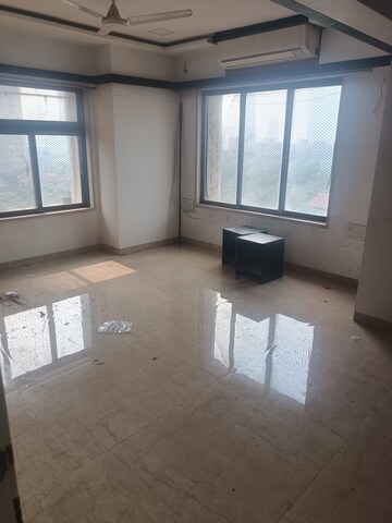 Room in 3 BHK Apartment at Prarthna Heights, Parel – for Rent