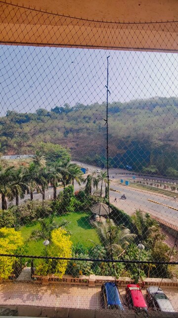 Master Bedroom in 3 BHK Apartment at Hiranandani Gardens Octavius, Powai – for Sale