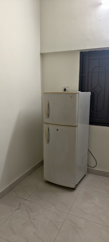 Furnished Amenities in 3 BHK Independent House at Pachpedi Naka – for Rent